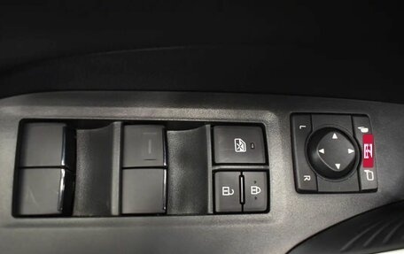 Toyota RAV4, 2024 год, 4 250 000 рублей, 9 фотография