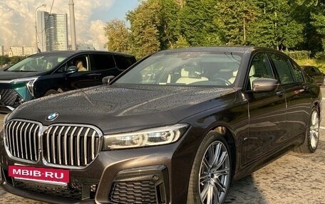 BMW 7 серия, 2019 год, 5 000 000 рублей, 2 фотография
