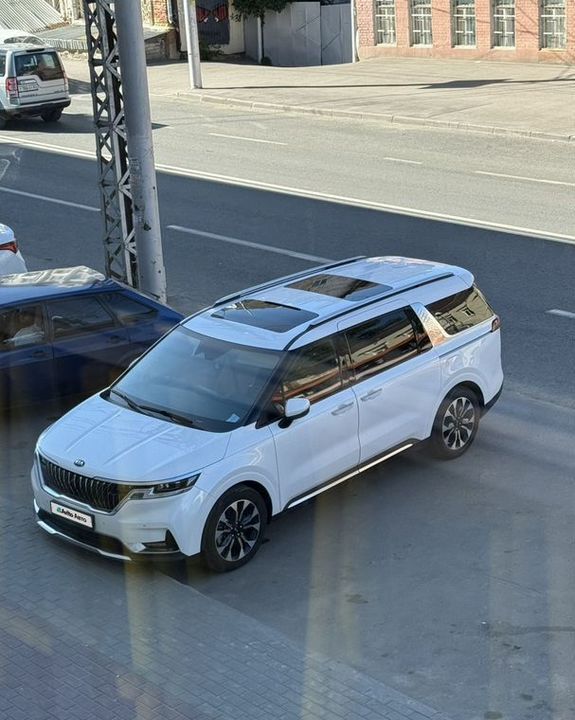 KIA Carnival, 2021 год, 3 700 000 рублей, 3 фотография