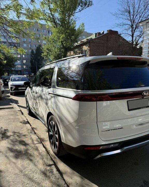 KIA Carnival, 2021 год, 3 700 000 рублей, 4 фотография