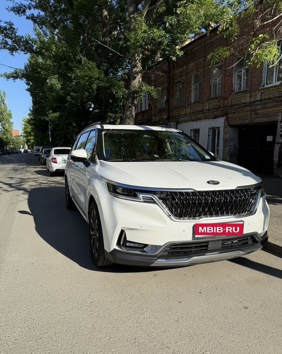 KIA Carnival, 2021 год, 3 700 000 рублей, 5 фотография