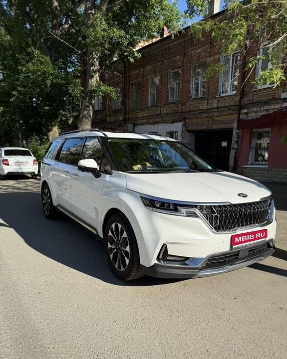 KIA Carnival, 2021 год, 3 700 000 рублей, 6 фотография
