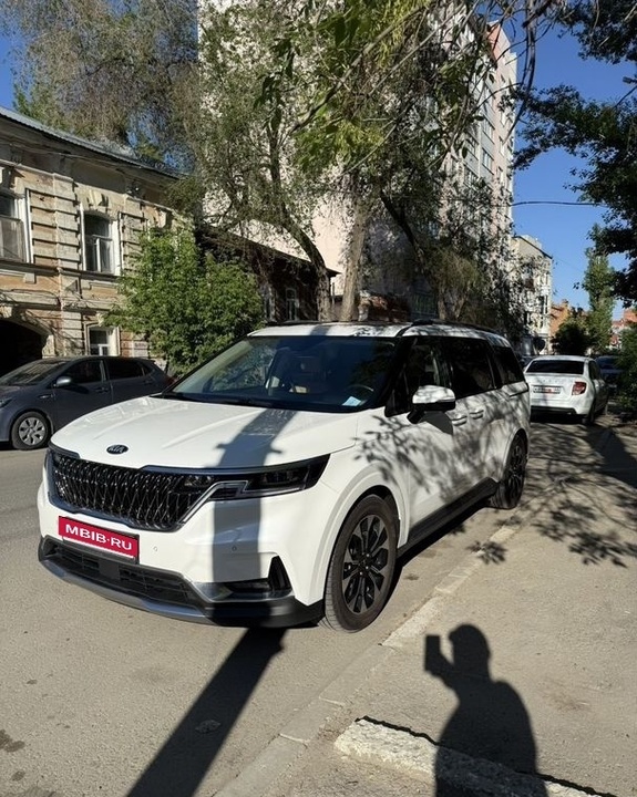 KIA Carnival, 2021 год, 3 700 000 рублей, 2 фотография