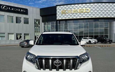 Toyota Land Cruiser Prado 150 рестайлинг 2, 2013 год, 3 649 000 рублей, 2 фотография