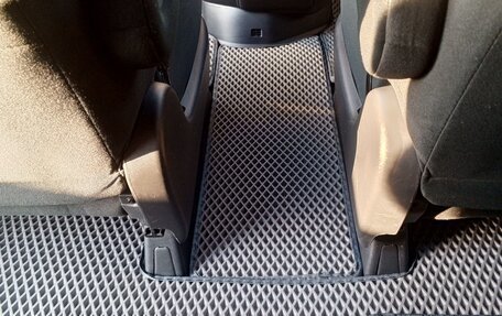 Toyota Voxy II, 2013 год, 1 999 999 рублей, 4 фотография