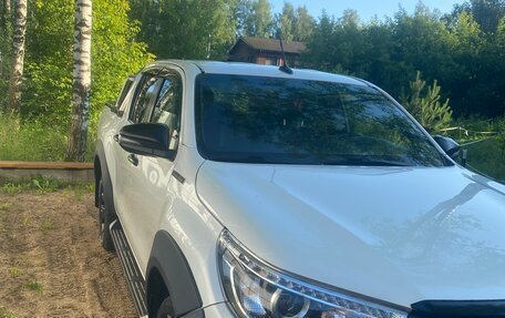 Toyota Hilux VIII, 2020 год, 4 500 000 рублей, 3 фотография