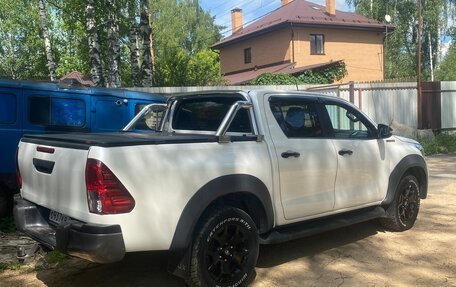 Toyota Hilux VIII, 2020 год, 4 500 000 рублей, 2 фотография