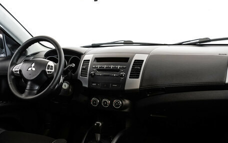 Mitsubishi Outlander III рестайлинг 3, 2011 год, 1 199 000 рублей, 9 фотография