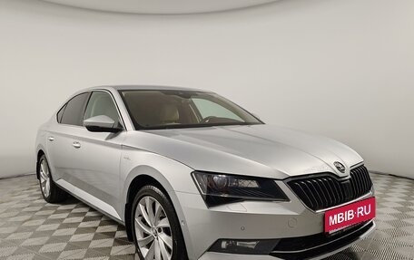 Skoda Superb III рестайлинг, 2017 год, 2 235 000 рублей, 3 фотография