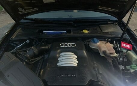 Audi A4, 2002 год, 600 000 рублей, 6 фотография
