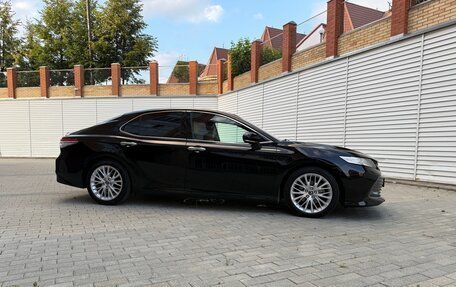 Toyota Camry, 2018 год, 2 850 000 рублей, 3 фотография
