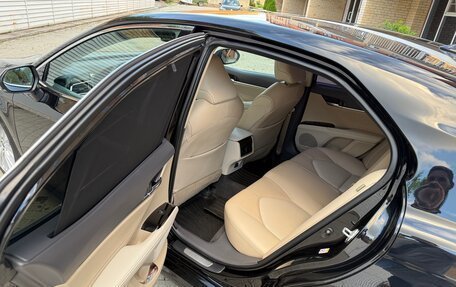 Toyota Camry, 2018 год, 2 850 000 рублей, 7 фотография