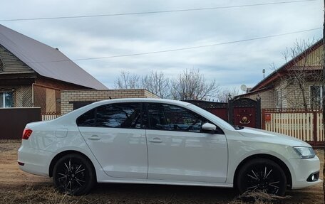 Volkswagen Jetta VI, 2014 год, 1 000 000 рублей, 4 фотография