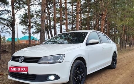 Volkswagen Jetta VI, 2014 год, 1 000 000 рублей, 2 фотография