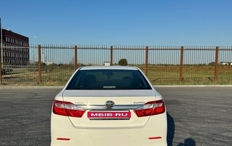 Toyota Camry, 2011 год, 1 500 000 рублей, 10 фотография