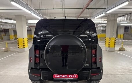 Land Rover Defender II, 2021 год, 8 690 000 рублей, 5 фотография