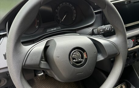 Skoda Rapid II, 2021 год, 1 700 000 рублей, 11 фотография