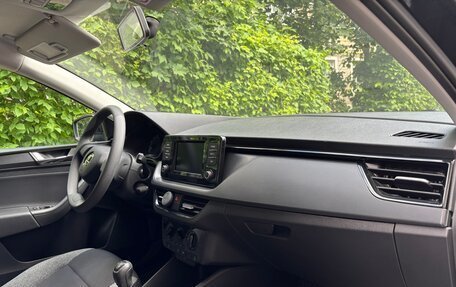Skoda Rapid II, 2021 год, 1 700 000 рублей, 10 фотография