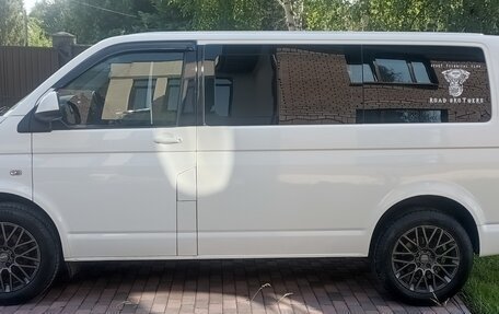 Volkswagen Caravelle T5, 2011 год, 1 900 000 рублей, 9 фотография