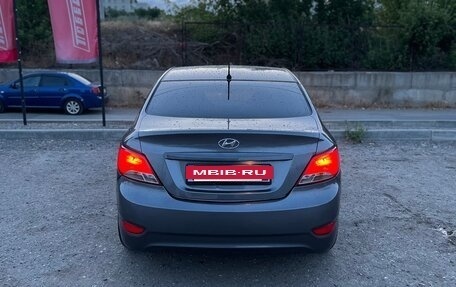 Hyundai Solaris II рестайлинг, 2011 год, 695 000 рублей, 4 фотография