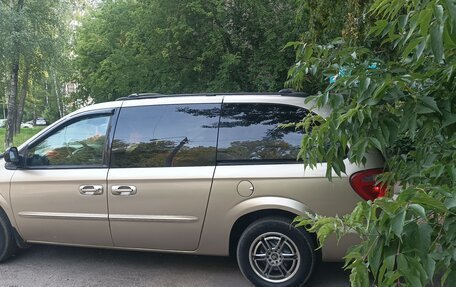 Chrysler Town & Country IV, 2003 год, 635 000 рублей, 5 фотография