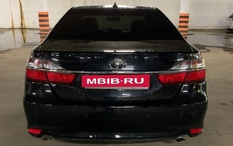 Toyota Camry, 2017 год, 1 870 000 рублей, 6 фотография