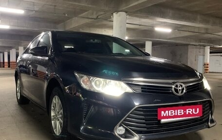 Toyota Camry, 2017 год, 1 870 000 рублей, 3 фотография