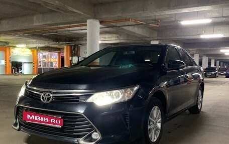 Toyota Camry, 2017 год, 1 870 000 рублей, 4 фотография