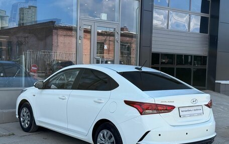 Hyundai Solaris II рестайлинг, 2021 год, 1 745 000 рублей, 3 фотография