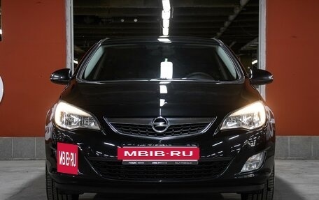 Opel Astra J, 2011 год, 749 000 рублей, 2 фотография