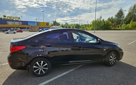 Hyundai Solaris II рестайлинг, 2012 год, 900 000 рублей, 3 фотография