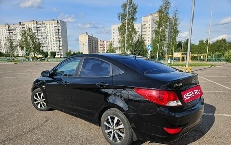 Hyundai Solaris II рестайлинг, 2012 год, 900 000 рублей, 6 фотография