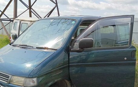 Mazda Bongo Friendee i рестайлинг, 1996 год, 300 000 рублей, 2 фотография