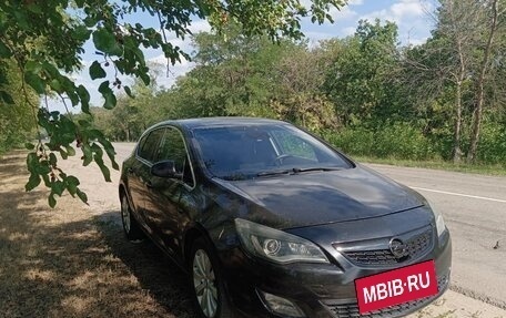 Opel Astra J, 2010 год, 600 000 рублей, 3 фотография