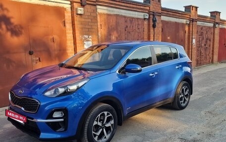 KIA Sportage IV рестайлинг, 2018 год, 1 990 000 рублей, 4 фотография