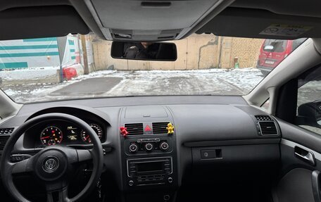 Volkswagen Touran III, 2014 год, 550 000 рублей, 5 фотография