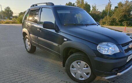 Chevrolet Niva I рестайлинг, 2016 год, 670 000 рублей, 5 фотография
