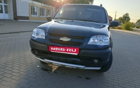 Chevrolet Niva I рестайлинг, 2016 год, 670 000 рублей, 4 фотография