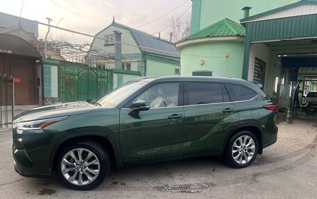 Toyota Highlander, 2023 год, 4 882 000 рублей, 4 фотография
