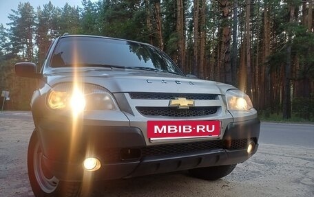 Chevrolet Niva I рестайлинг, 2012 год, 495 000 рублей, 4 фотография