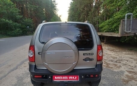 Chevrolet Niva I рестайлинг, 2012 год, 495 000 рублей, 7 фотография