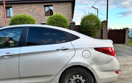 Hyundai Solaris II рестайлинг, 2011 год, 680 000 рублей, 12 фотография
