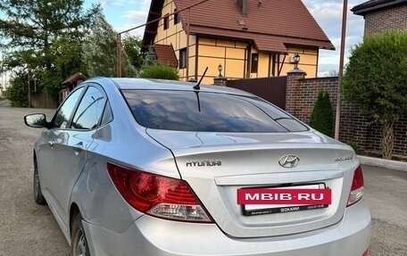 Hyundai Solaris II рестайлинг, 2011 год, 680 000 рублей, 6 фотография