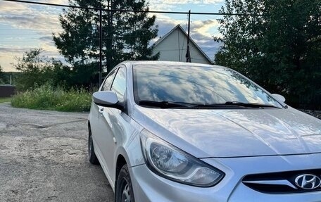 Hyundai Solaris II рестайлинг, 2011 год, 680 000 рублей, 11 фотография