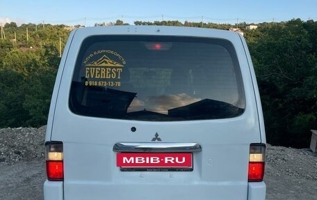 Mitsubishi Delica IV, 2001 год, 600 000 рублей, 3 фотография