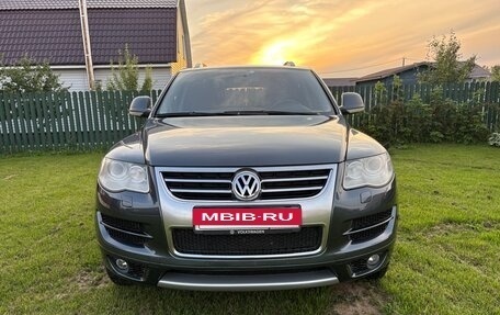 Volkswagen Touareg III, 2008 год, 1 500 000 рублей, 2 фотография