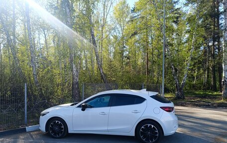 Mazda Axela, 2017 год, 14 500 000 рублей, 2 фотография