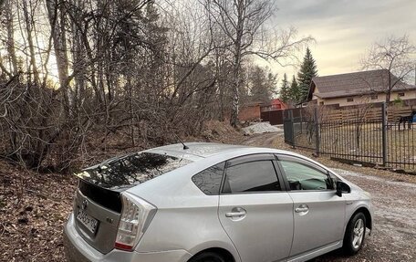 Toyota Prius, 2011 год, 1 000 000 рублей, 3 фотография
