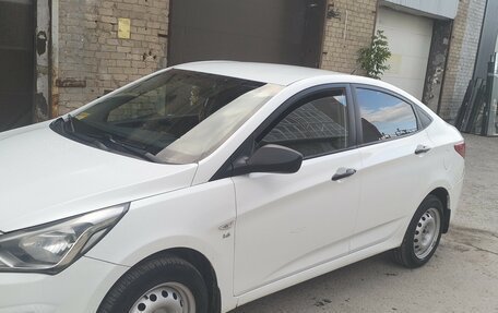 Hyundai Solaris II рестайлинг, 2014 год, 780 000 рублей, 2 фотография