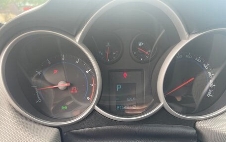 Chevrolet Cruze II, 2013 год, 830 000 рублей, 3 фотография